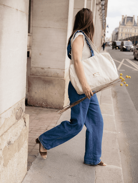 femme portant un sac prélude by Studio Romeo